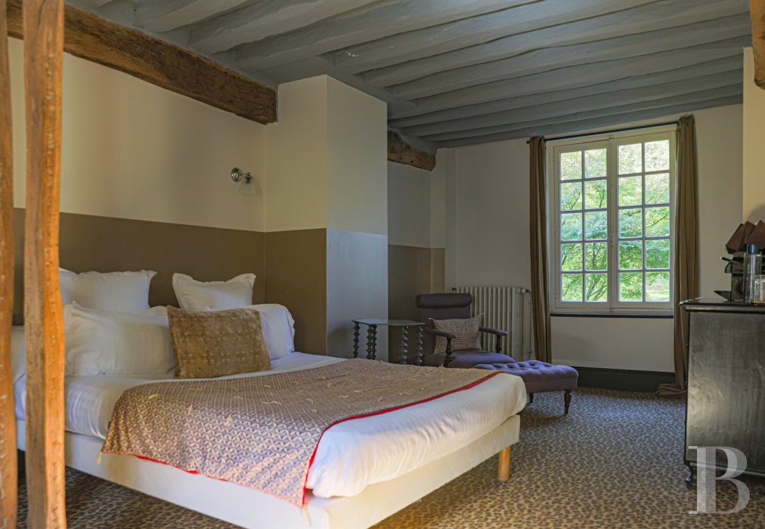 A former tithe barn in Giverny, the birthplace of Impressionism, that hosted painters and artists  - photo  n°16